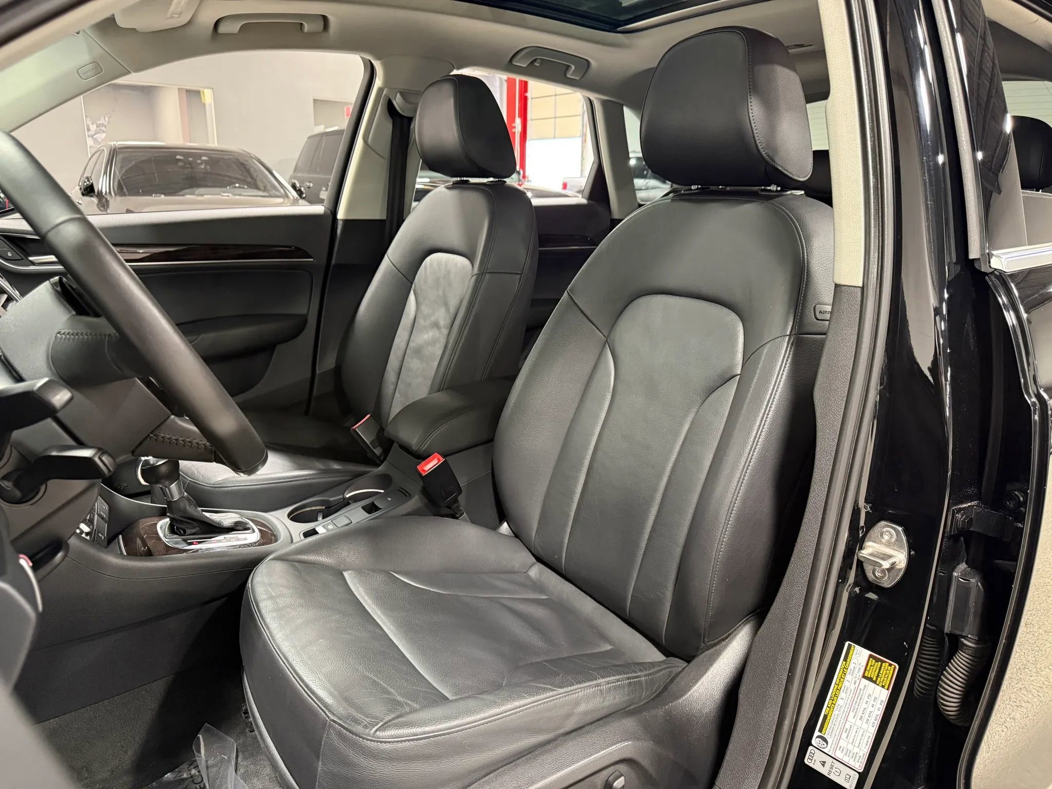 Used 2015 Audi Q3 2.0T Prestige w/ Prestige Package AWD/4WD image 16