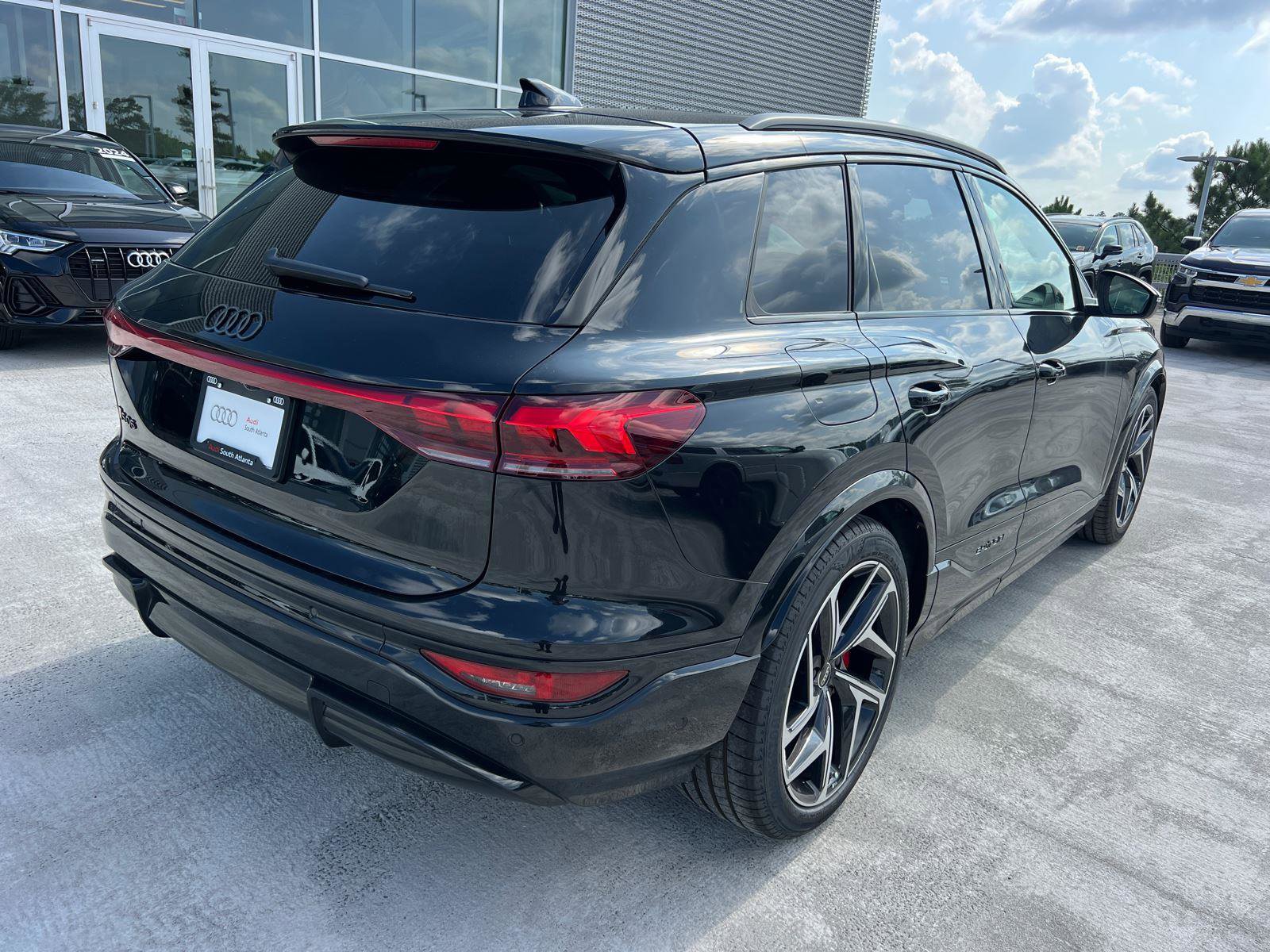 New 2025 Audi SQ6 e-tron Prestige image 5