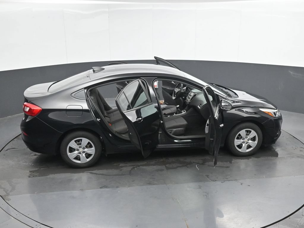 Used 2017 Chevrolet Cruze LS FWD image 48