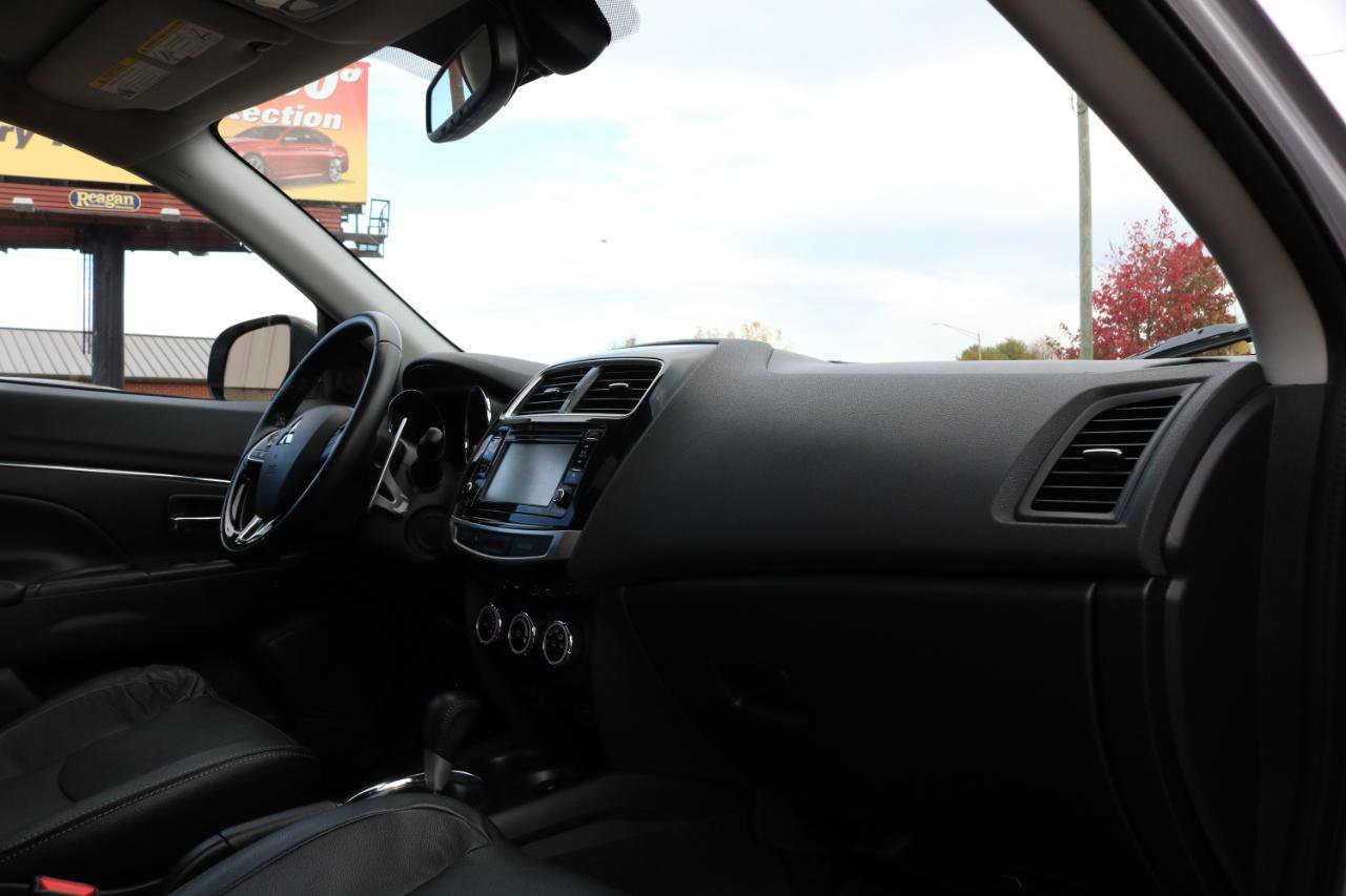 Used 2017 Mitsubishi Outlander Sport SEL AWD/4WD image 45