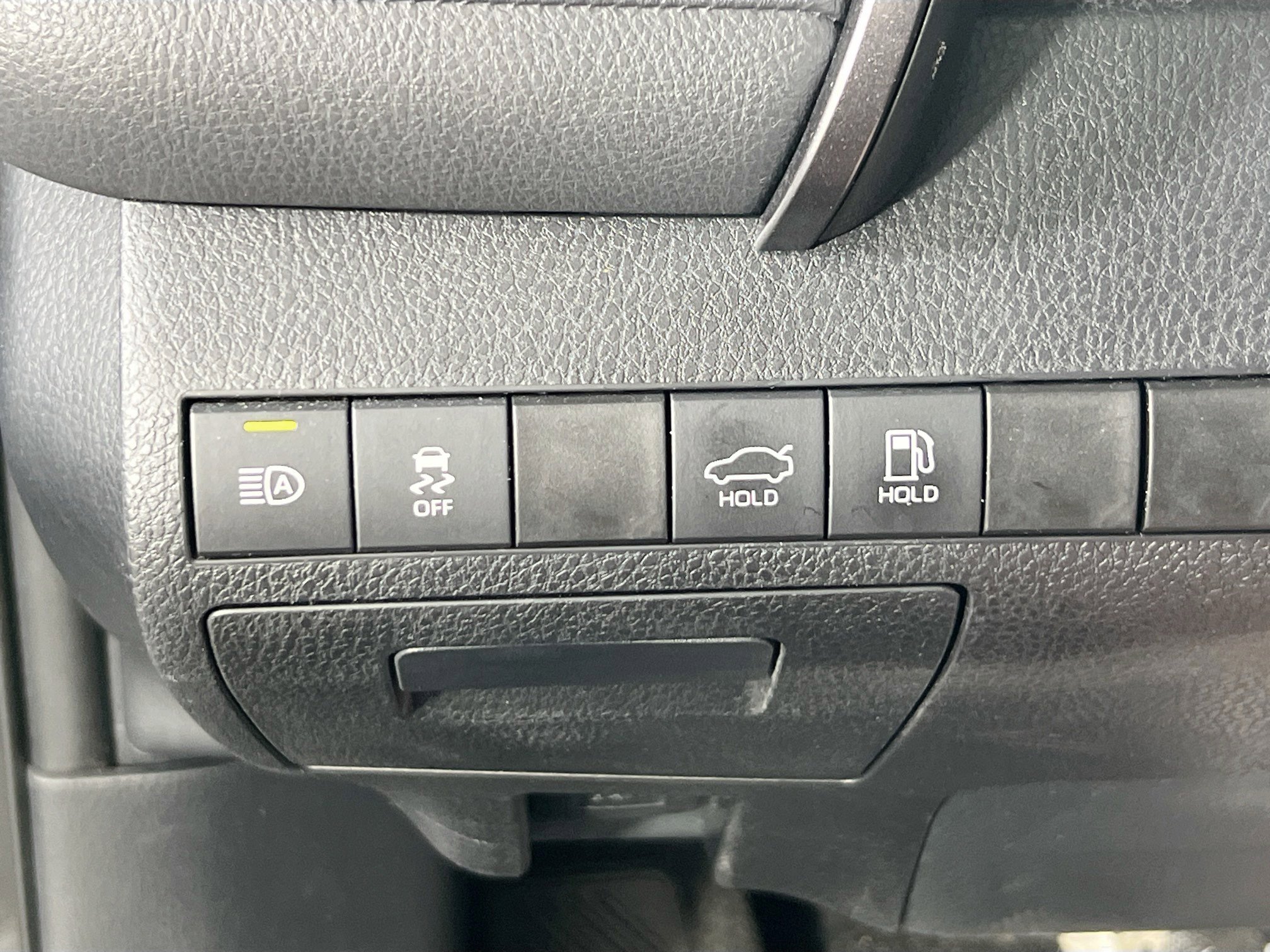 Used 2021 Toyota Camry XLE w/ Navigation Package image 10