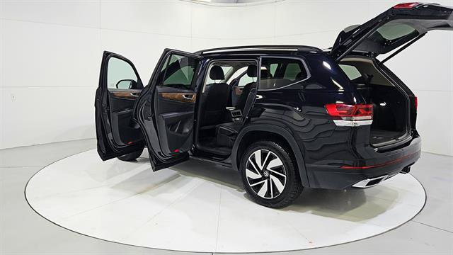 Used 2025 Volkswagen Atlas SE FWD image 31