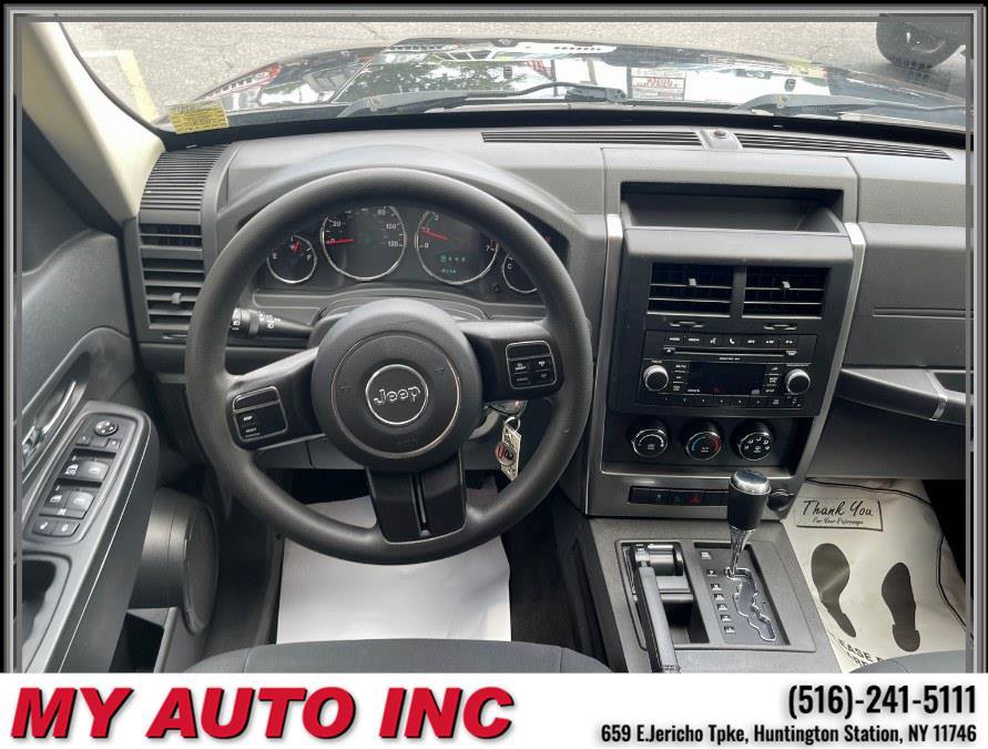 Used 2011 Jeep Liberty Sport image 12