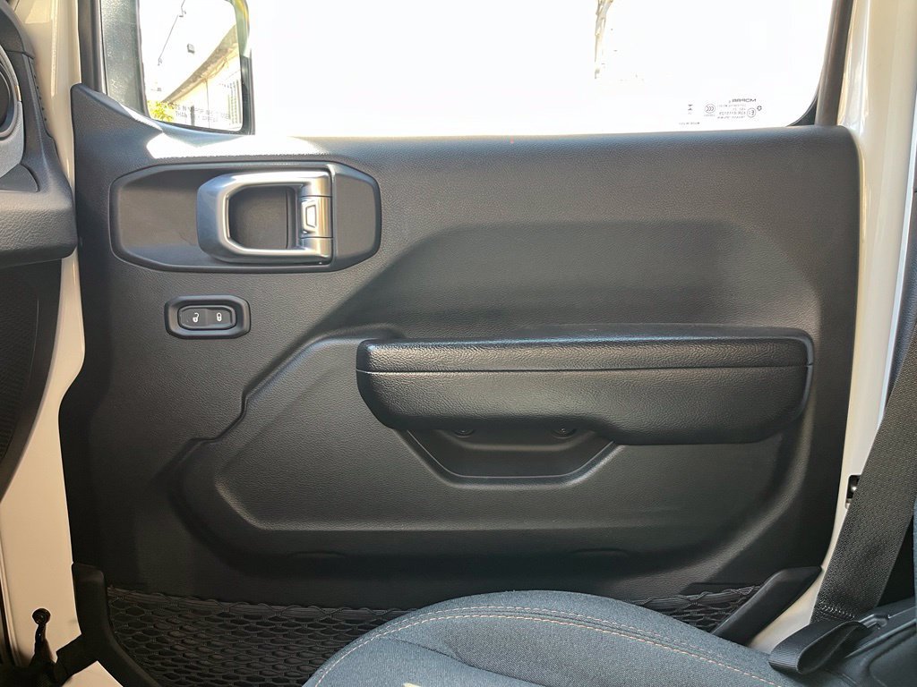 Used 2024 Jeep Wrangler Unlimited AWD/4WD image 21