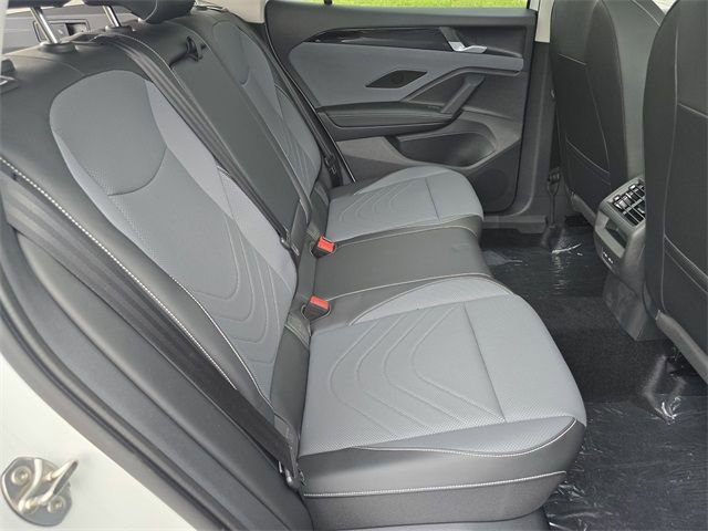 New 2025 Volkswagen Tiguan SE AWD/4WD image 14
