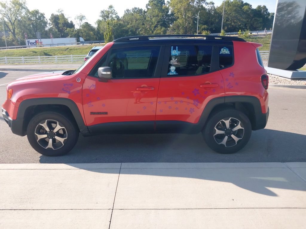 Used 2020 Jeep Renegade Trailhawk w/ Premium Leather Group AWD/4WD image 8