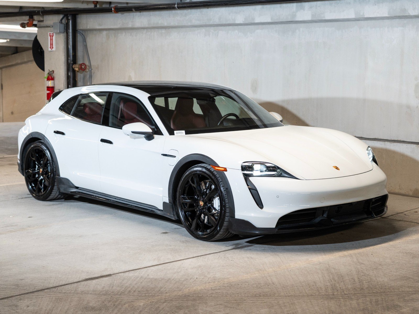 Certified 2022 Porsche Taycan Cross Turismo AWD/4WD image 7