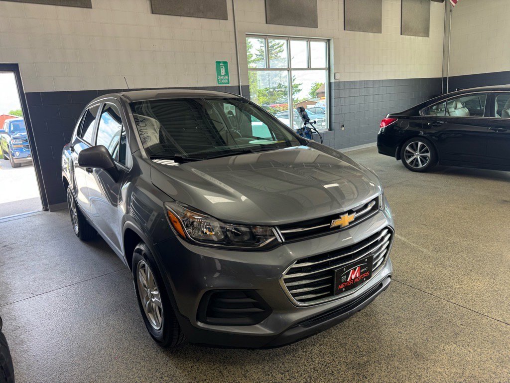 Used 2020 Chevrolet Trax LS w/ Tint and Cruise Package image 3