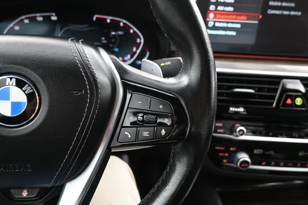 Used 2023 BMW 530i xDrive w/ Convenience Package AWD/4WD image 16
