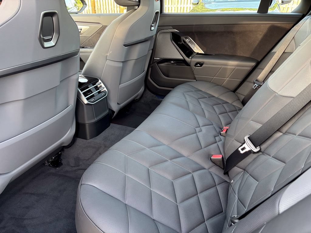 New 2027 BMW 740i xDrive w/ Executive Package AWD/4WD image 39