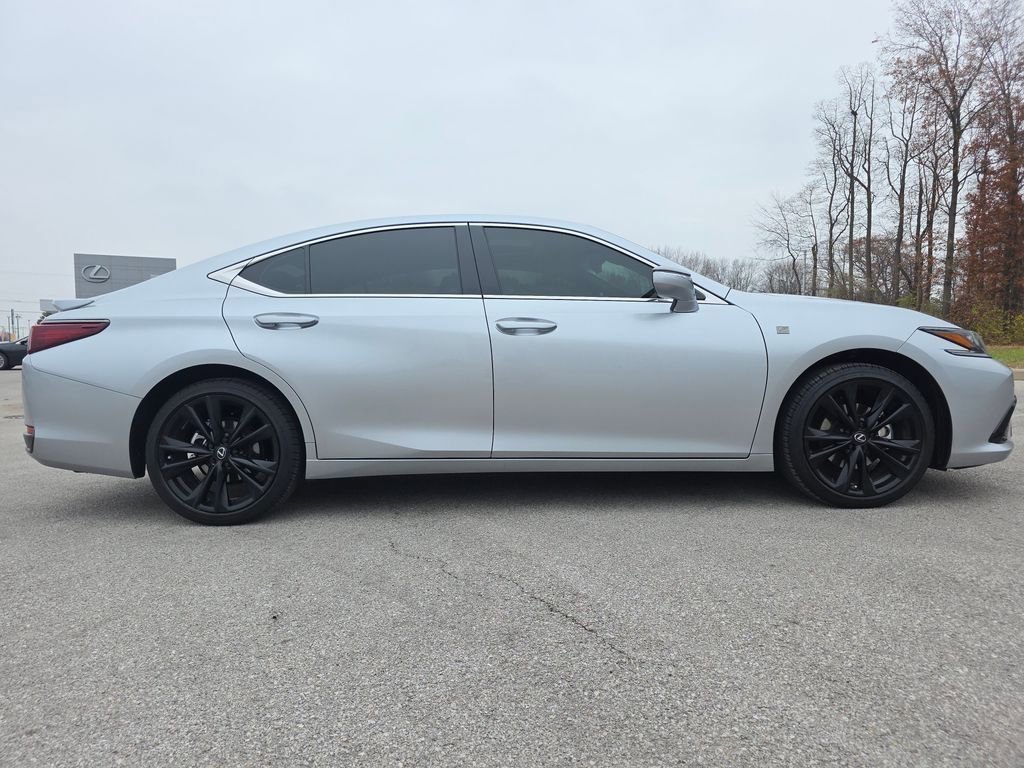 Certified 2025 Lexus ES 300h w/ Premium Package image 7