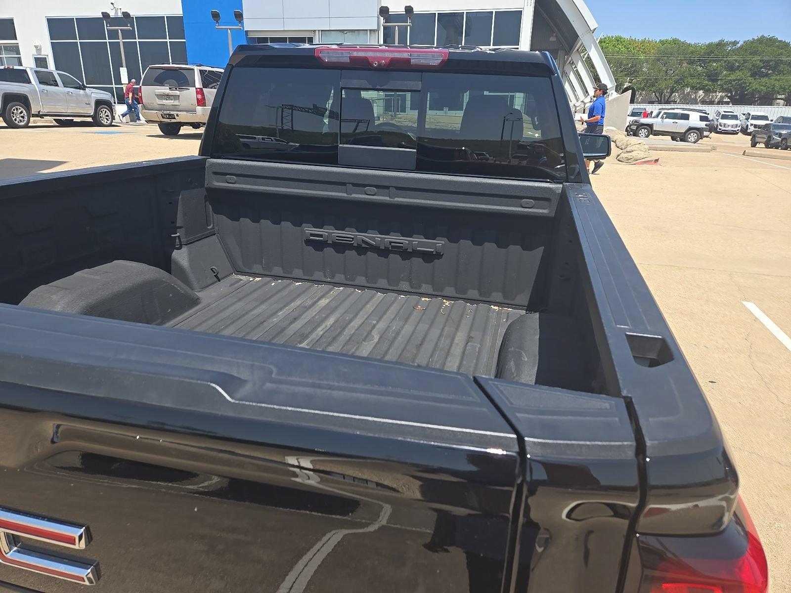 Used 2023 GMC Sierra 1500 Denali w/ Denali Reserve Package AWD/4WD image 8
