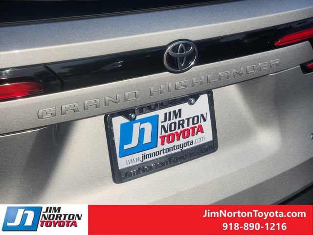 Used 2026 Toyota Grand Highlander FWD image 11