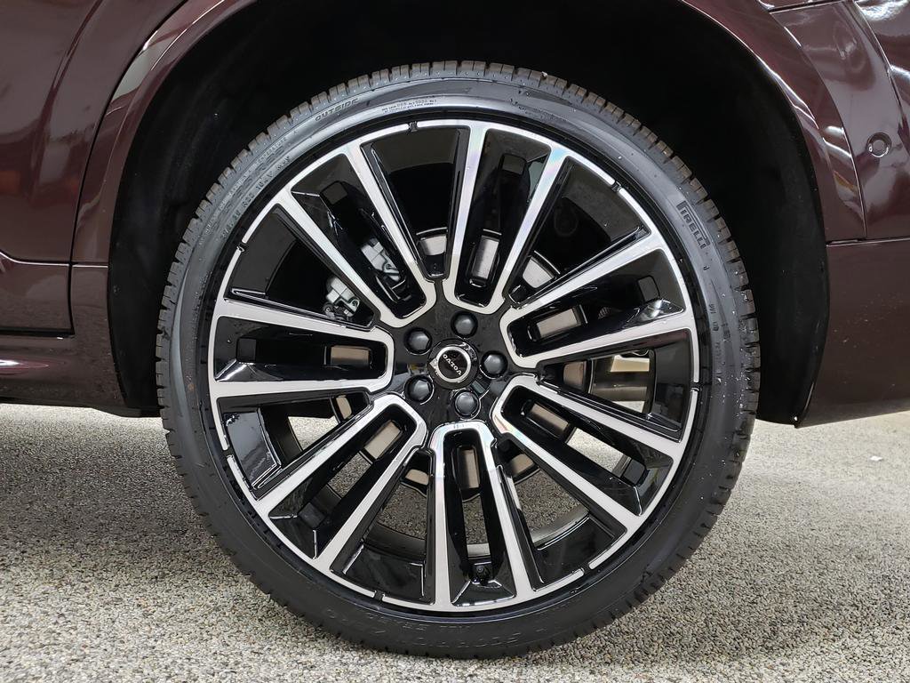 New 2026 Volvo XC90 B6 Plus w/ Protection Package Premier AWD/4WD image 12
