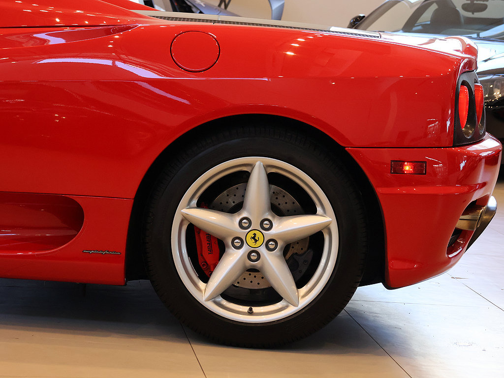 Used 2004 Ferrari 360 Spider RWD image 8