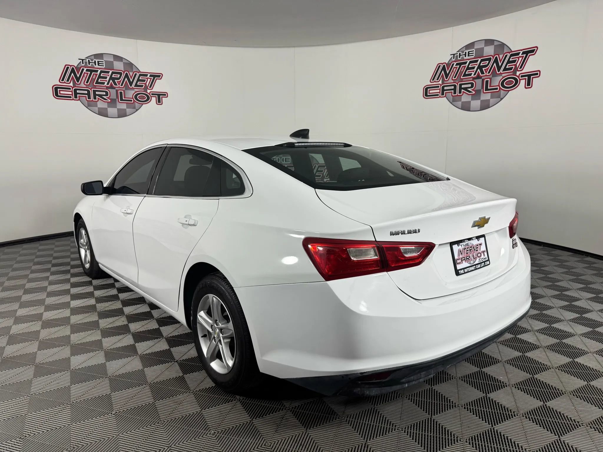Used 2023 Chevrolet Malibu LS image 5
