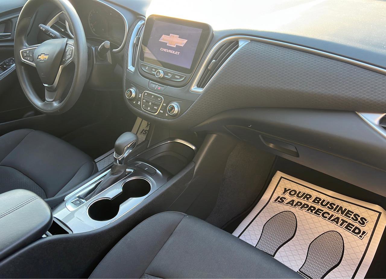Used 2022 Chevrolet Malibu LT FWD image 20