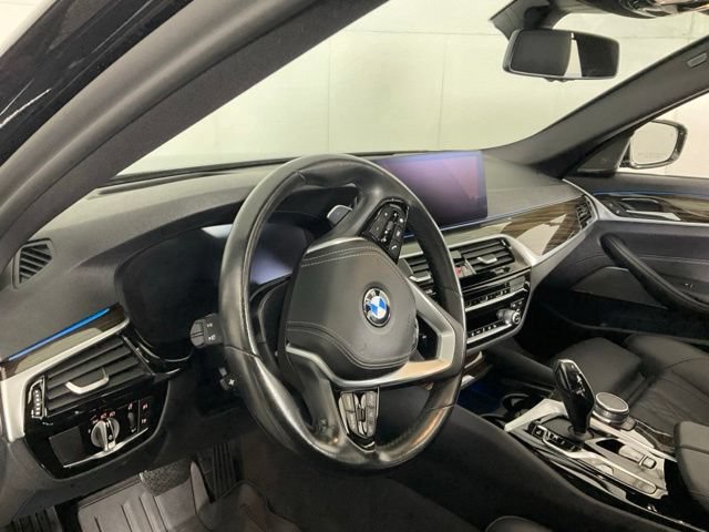 Used 2021 BMW 530e xDrive w/ Premium Package AWD/4WD image 22