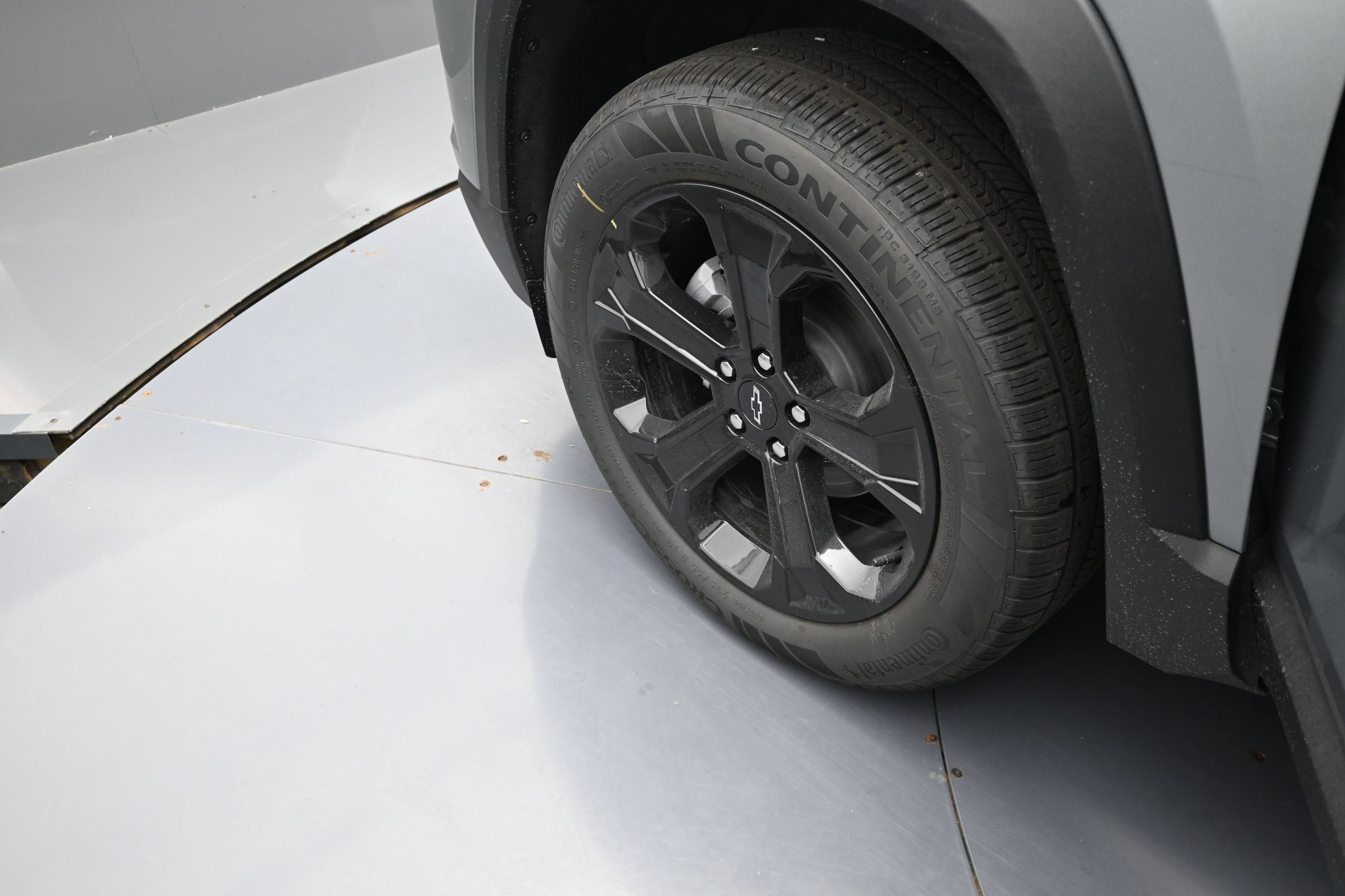 New 2027 Chevrolet Equinox LT w/ Convenience Package II FWD image 35