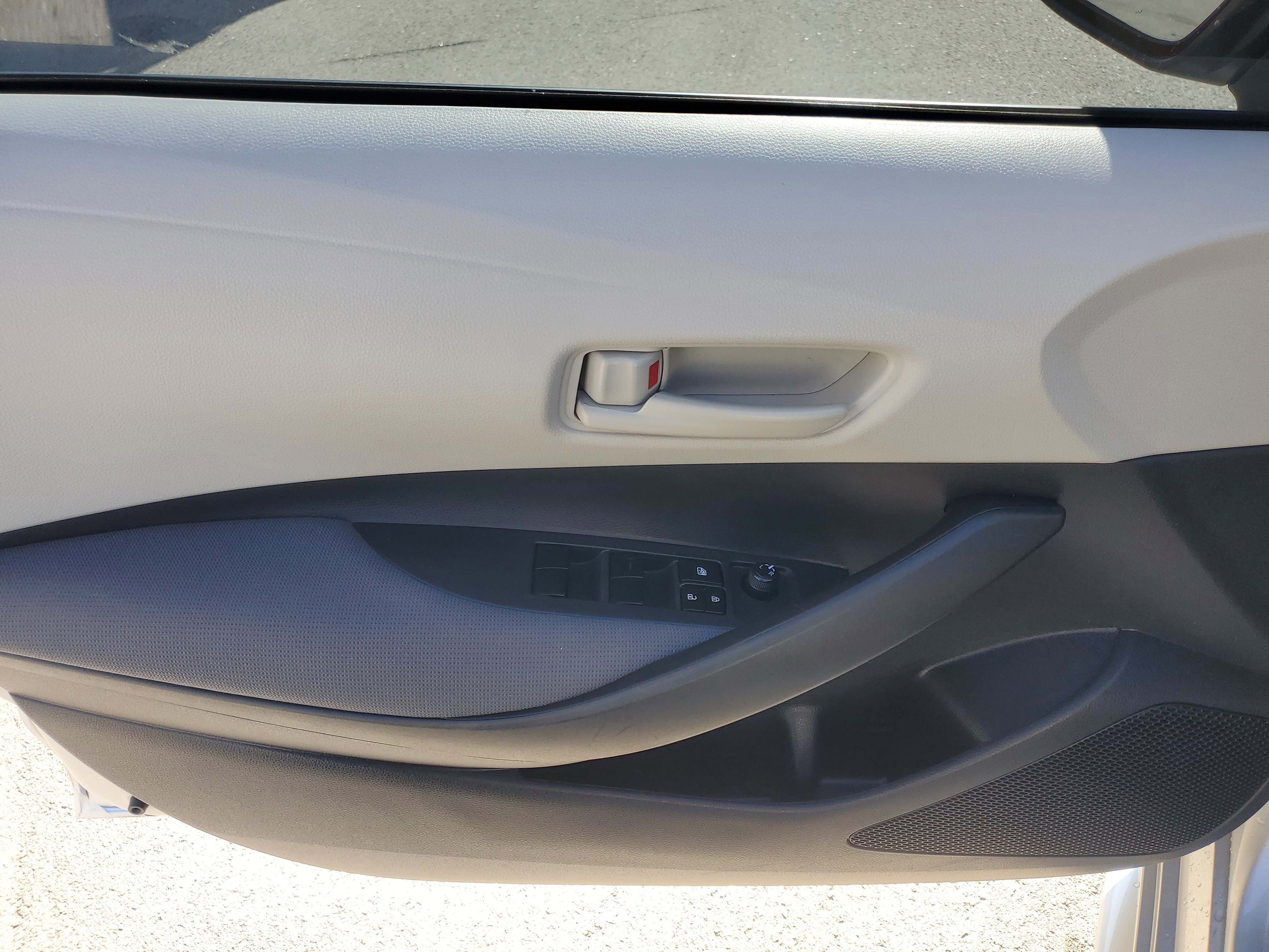 Used 2023 Toyota Corolla LE image 18