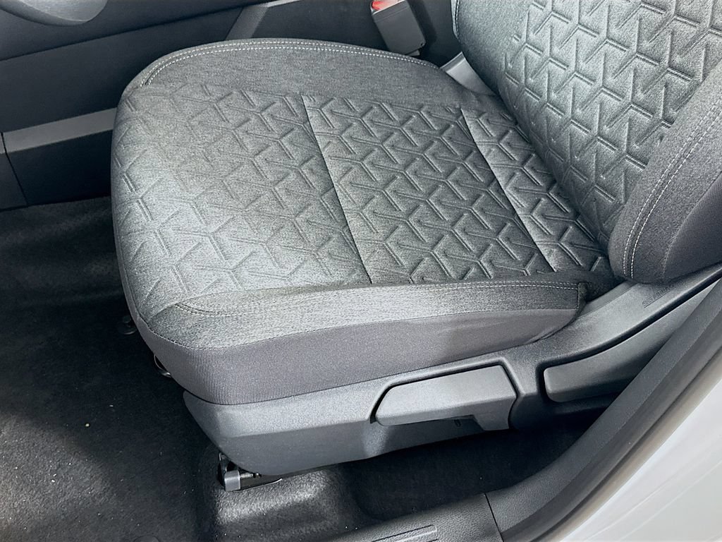 New 2026 Nissan Kicks SV w/ SV Premium Package FWD image 26