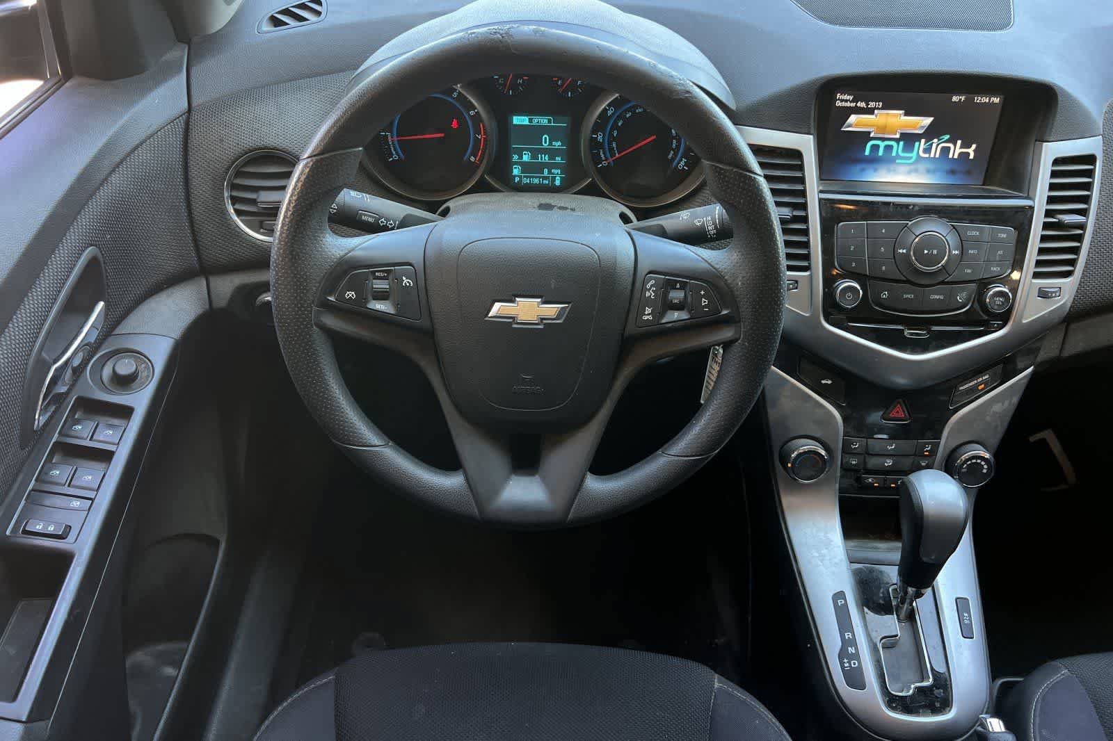Used 2015 Chevrolet Cruze LT FWD image 16