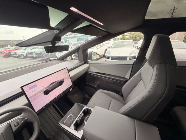 Used 2026 Tesla Cybertruck AWD Crew Cab image 14