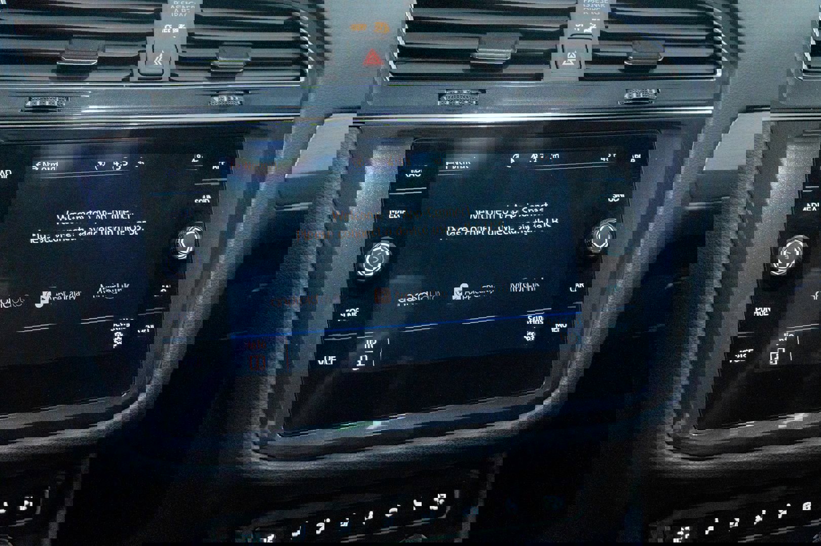 Used 2020 Volkswagen Tiguan SE R-Line w/ 3rd Row Seat Package image 46