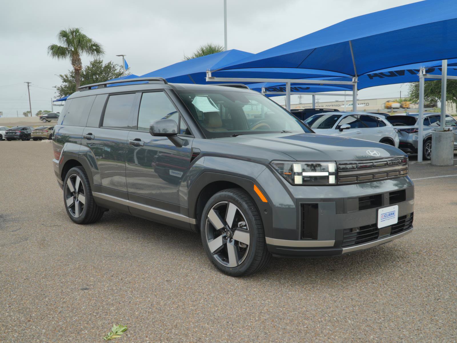 Used 2024 Hyundai Santa Fe Limited FWD image 3