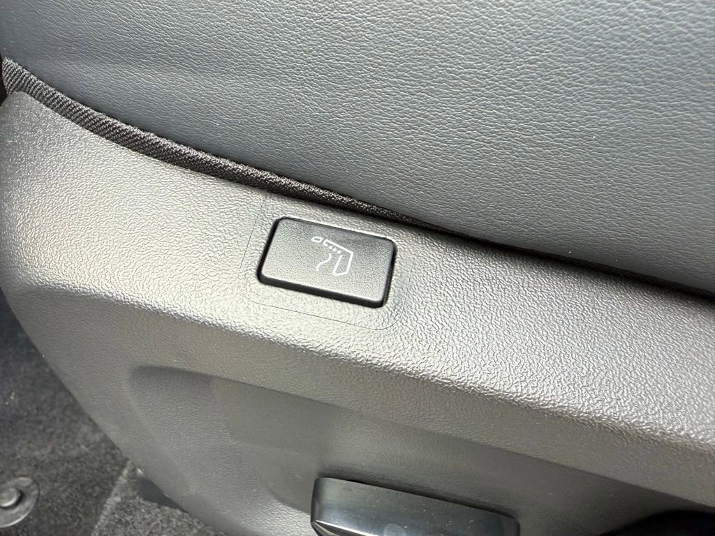 New 2025 Mitsubishi Outlander SEL Black Edition image 23