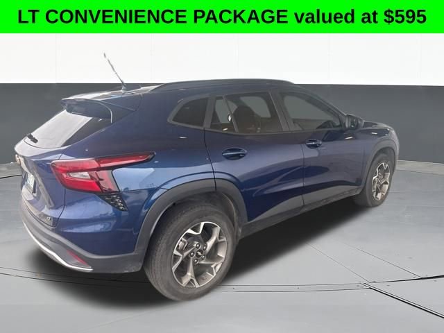 Used 2024 Chevrolet Trax LT w/ Driver Confidence Package image 4
