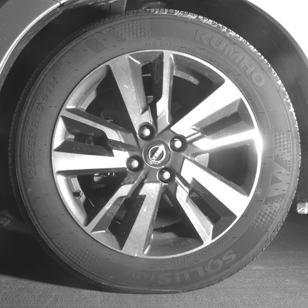 Used 2025 Nissan Versa SV FWD image 12