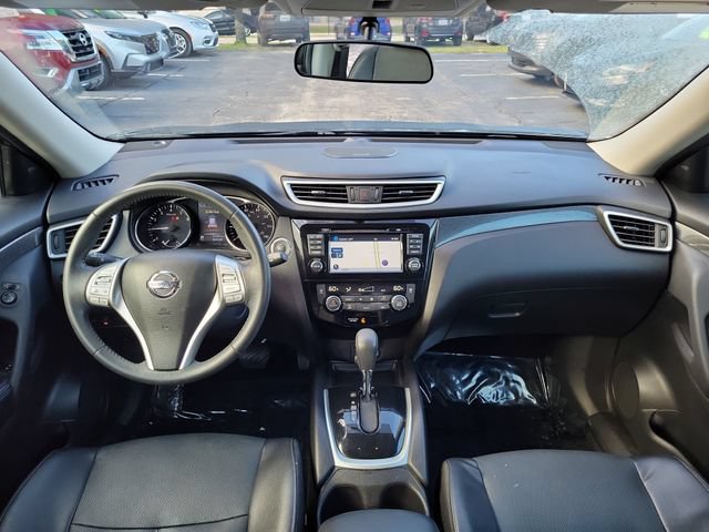 Used 2016 Nissan Rogue SL w/ SL Premium Package FWD image 11