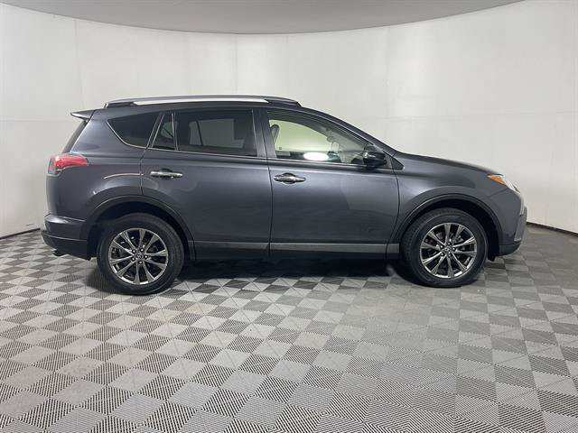 Used 2018 Toyota RAV4 Limited AWD/4WD image 8