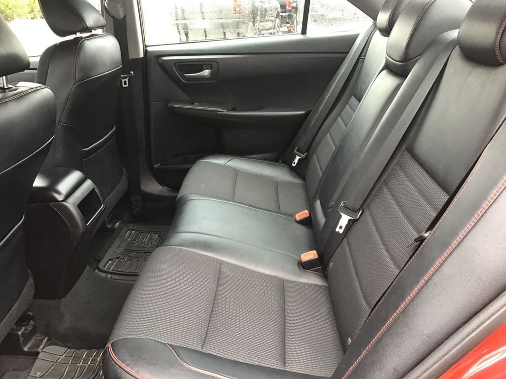 Used 2017 Toyota Camry SE image 17