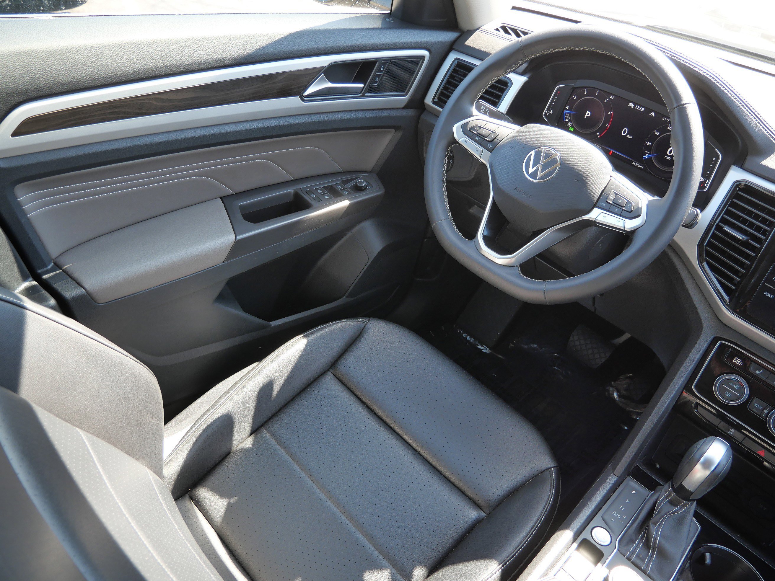 Certified 2022 Volkswagen Atlas SE AWD/4WD image 9