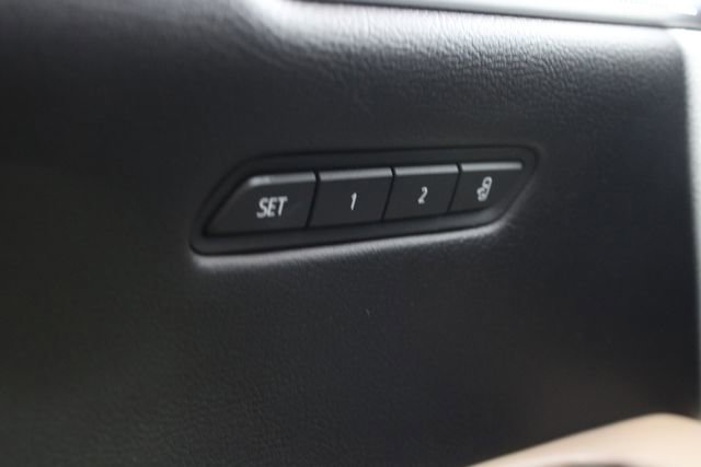 Used 2023 Cadillac XT5 Sportv w/ Platinum Package AWD/4WD image 4