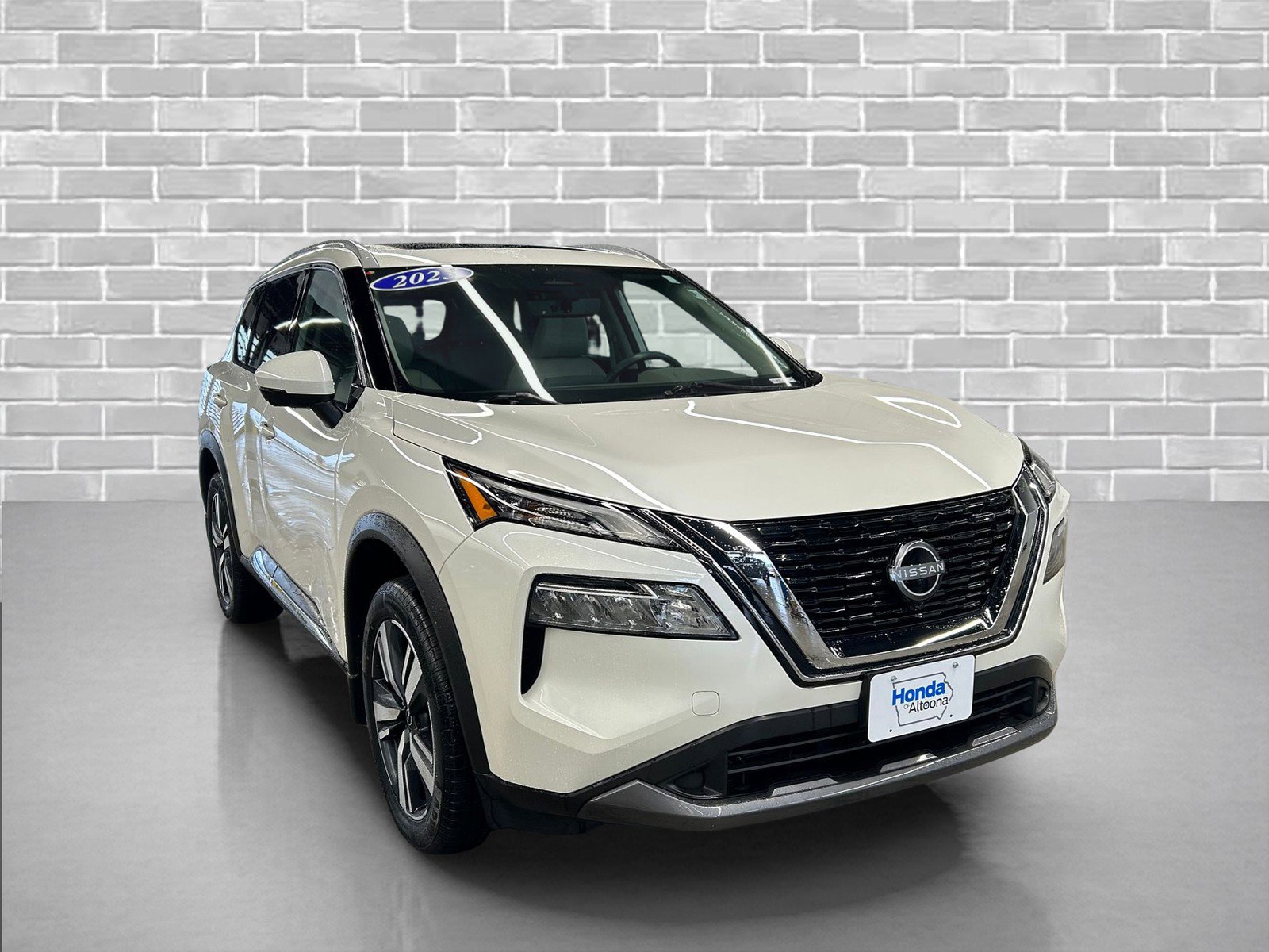 Used 2023 Nissan Rogue SL image 7