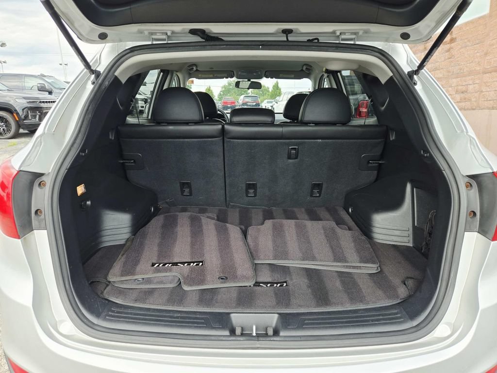 Used 2010 Hyundai Tucson GLS w/ Popular Equipment Pkg 2 FWD image 13