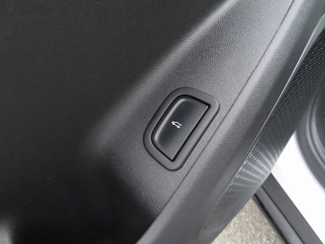 Used 2025 Chevrolet Traverse LT AWD/4WD image 13