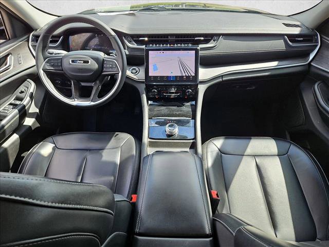 Used 2023 Jeep Grand Cherokee Limited image 19