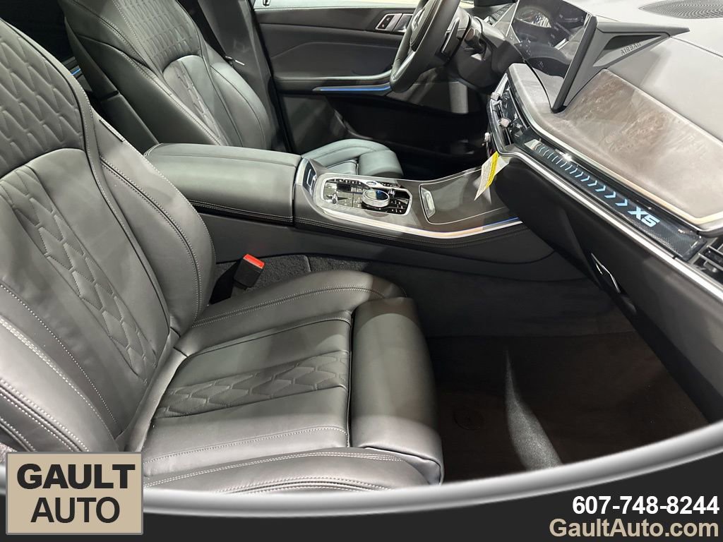 New 2026 BMW X5 xDrive50e w/ Executive Package image 18