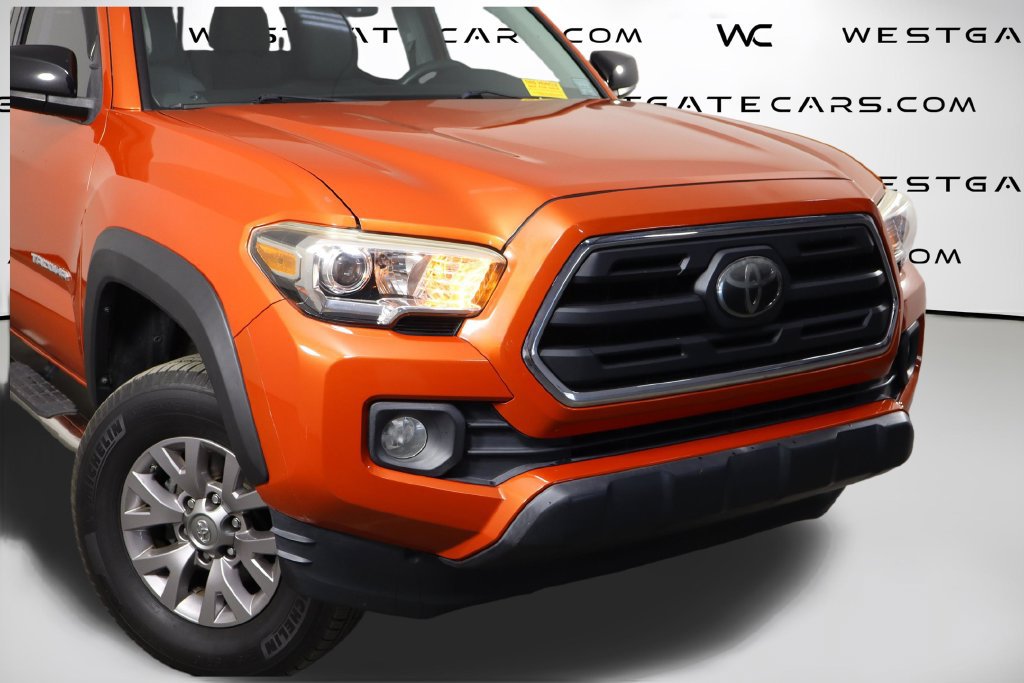 Used 2018 Toyota Tacoma SR5 RWD image 43