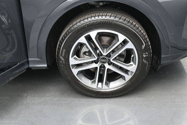 Used 2025 Audi Q5 Premium w/ Convenience Package AWD/4WD image 40