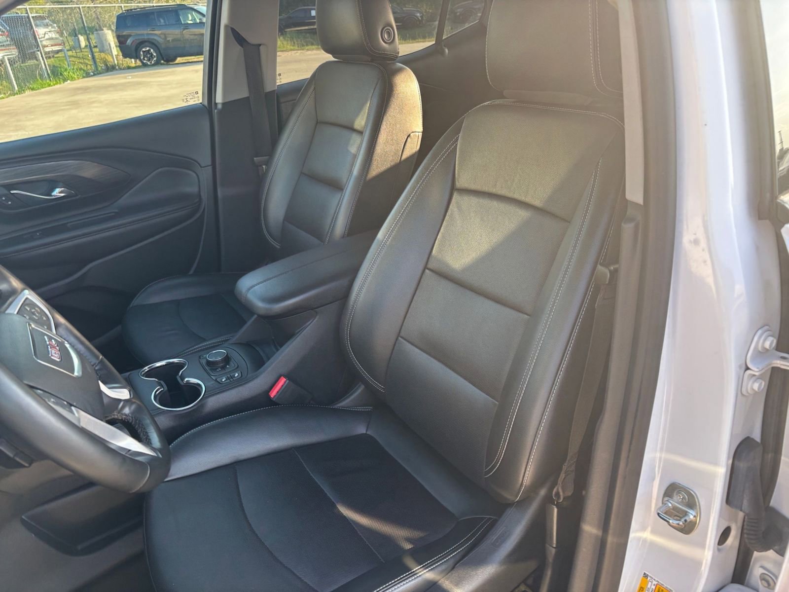 Used 2023 GMC Terrain SLT image 36