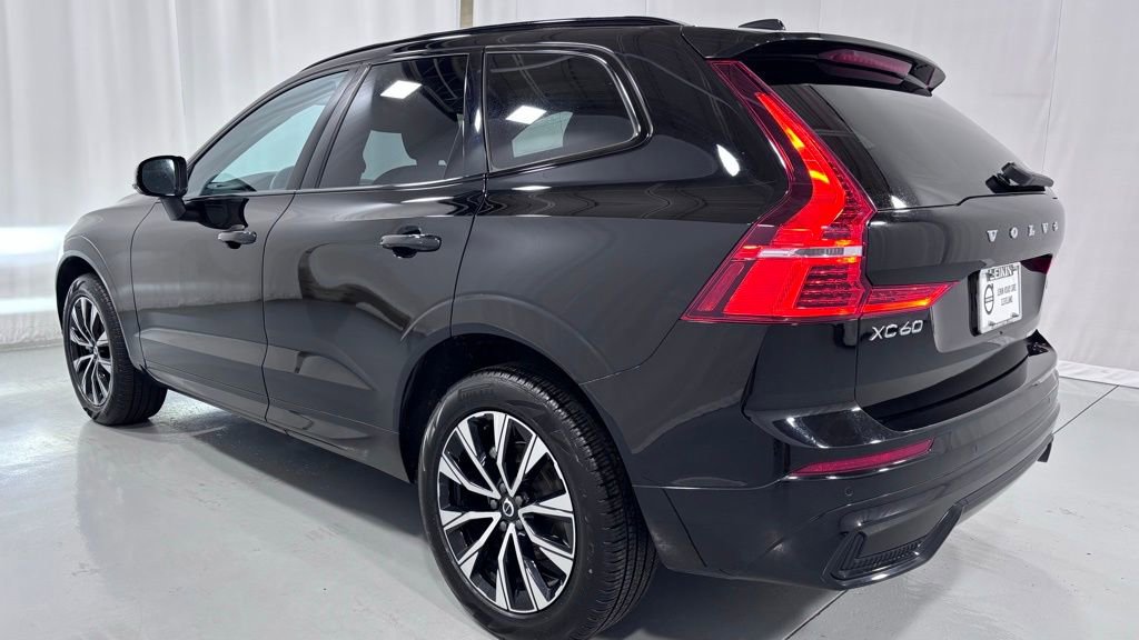 Certified 2025 Volvo XC60 B5 Core AWD/4WD image 8