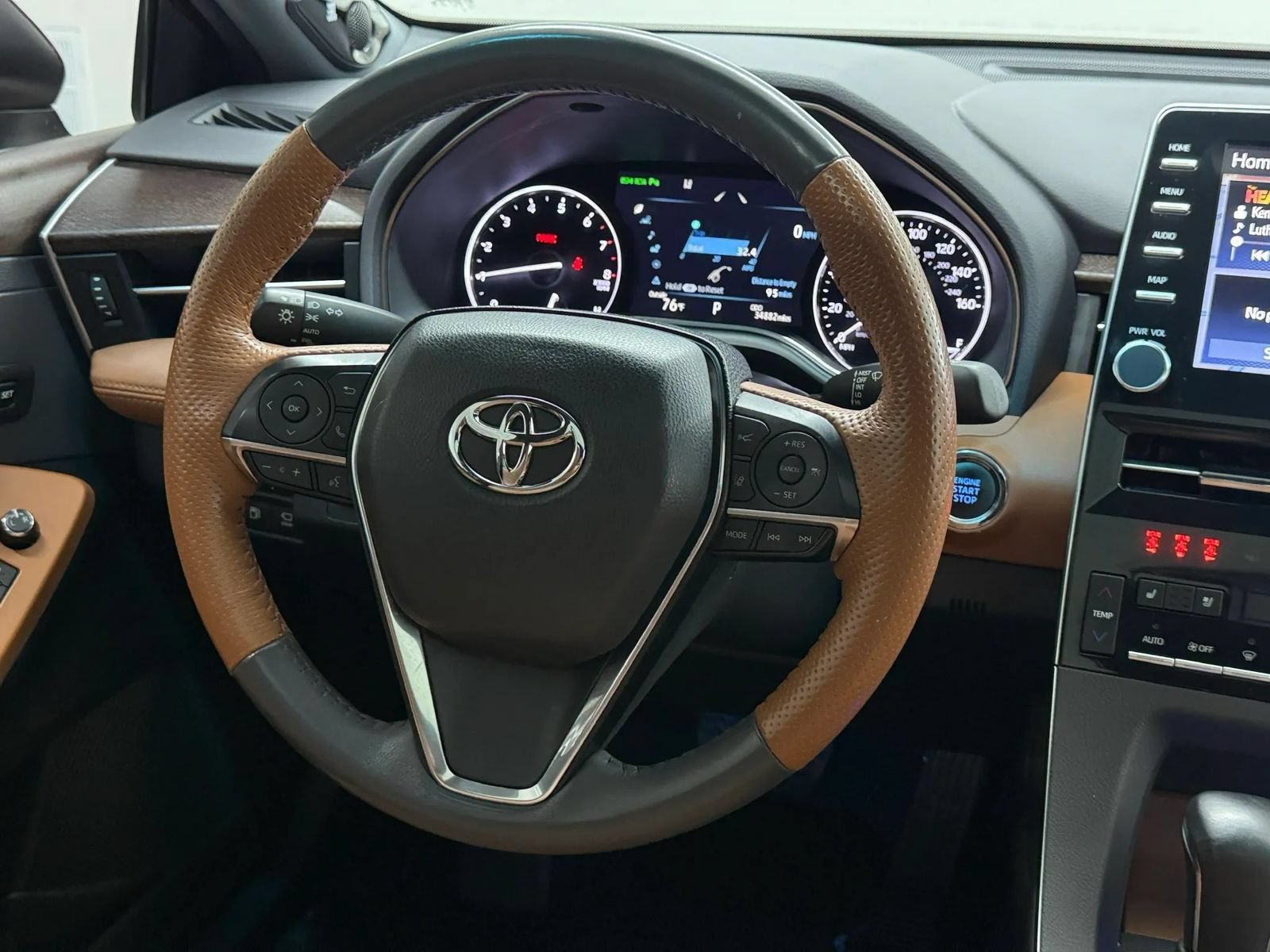 Used 2022 Toyota Avalon Limited w/ Advanced Safety Package FWD image 20