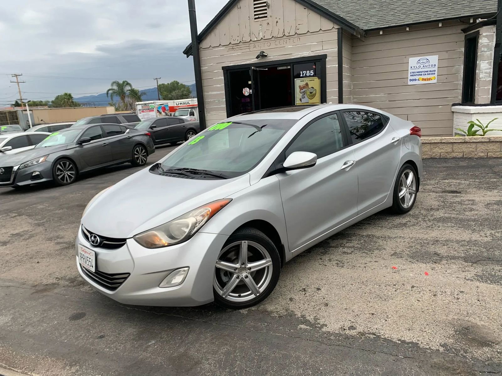 Used 2013 Hyundai Elantra Limited w/ Technology Pkg image 2