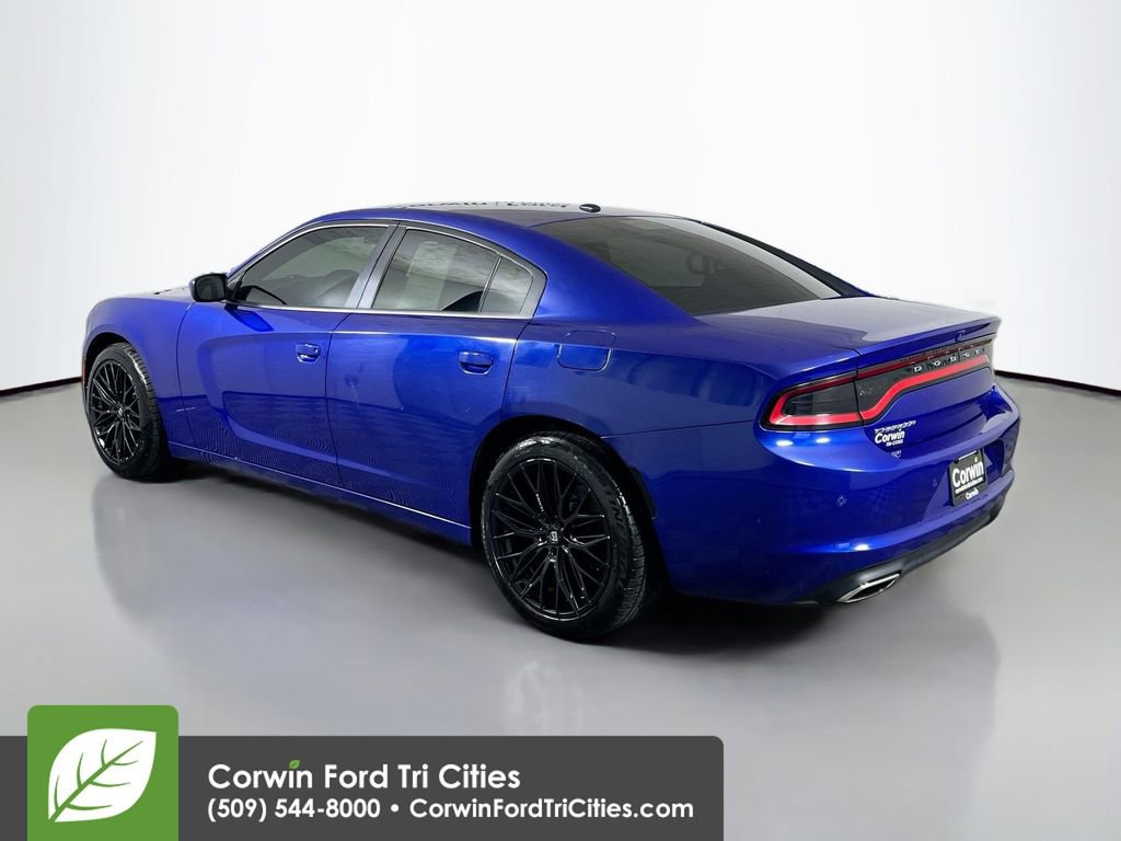 Used 2020 Dodge Charger SXT image 10