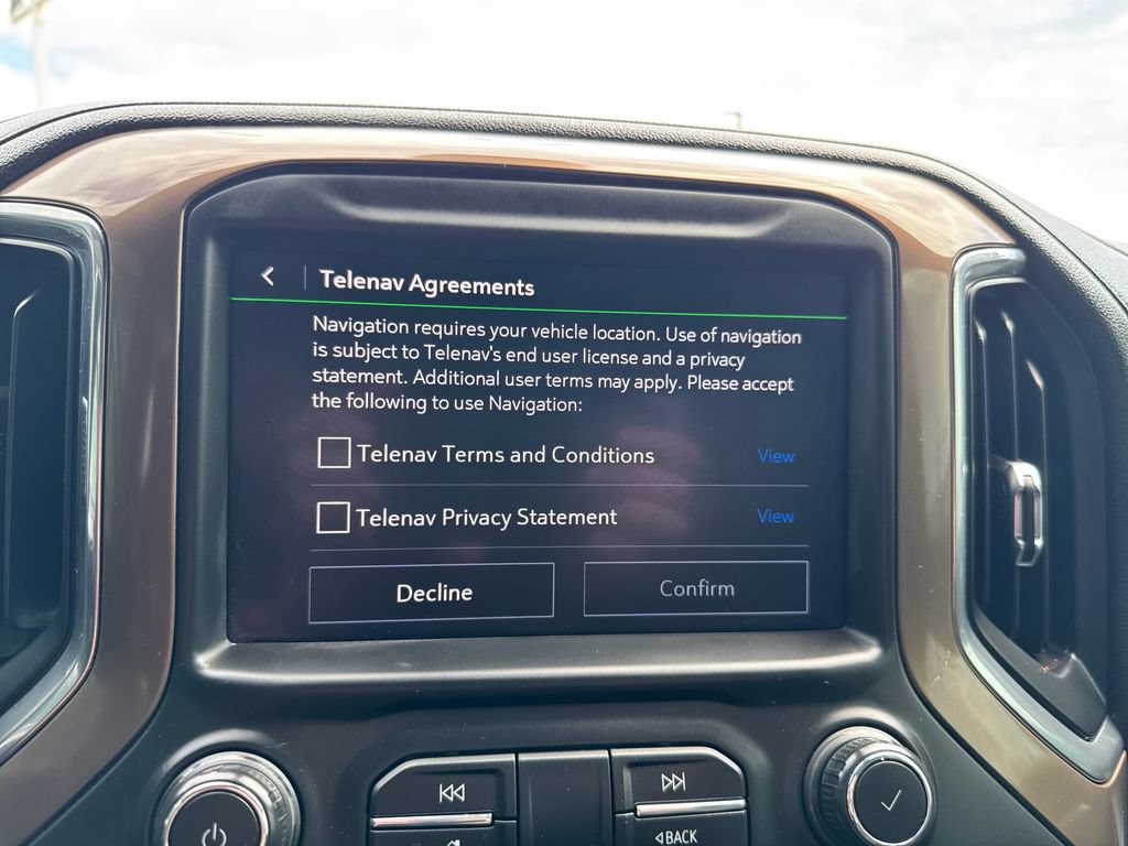 Used 2020 Chevrolet Silverado 1500 High Country w/ Technology Package AWD/4WD image 19